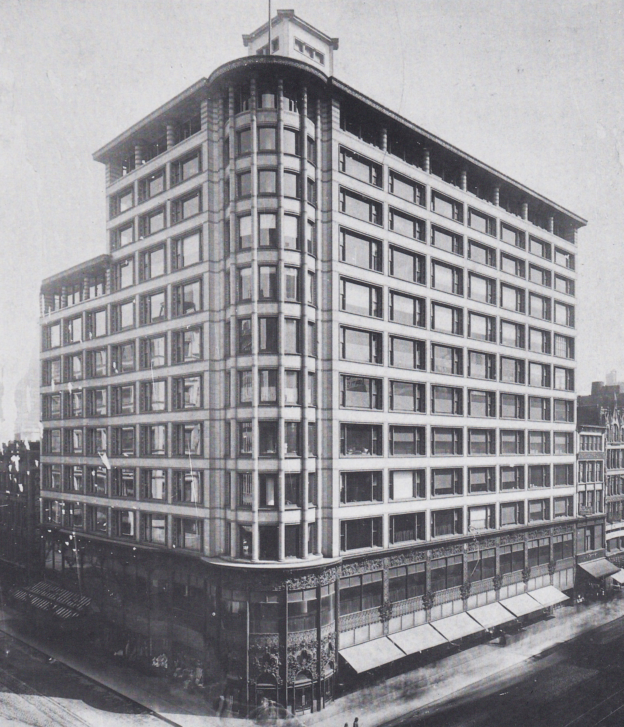 1.9. MISINTERPRETATIONS OF THE CHICAGO SCHOOL – The Architecture